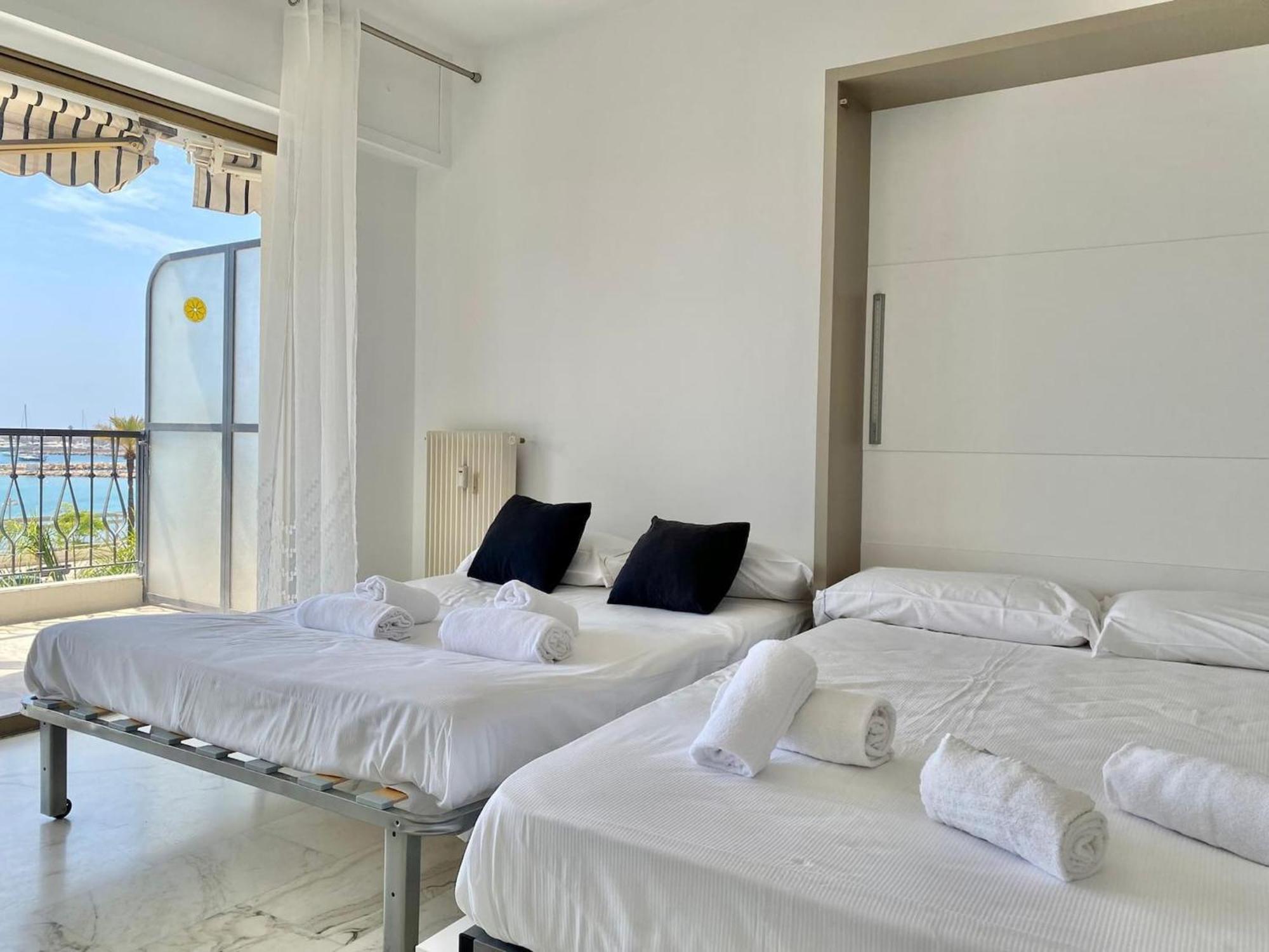 Le Mona Lisa, Vue Mer, Balcon Apartment Menton